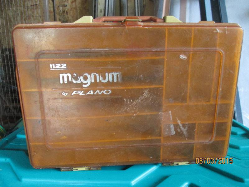1122 Magnum double sided tacket box...