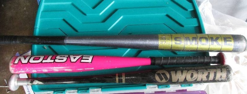 Lot of aluminum tee-ball and softba...