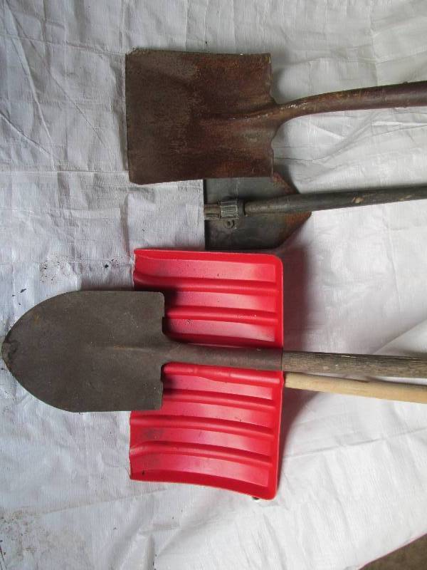 Folding camp shovel, dirt and snow ...