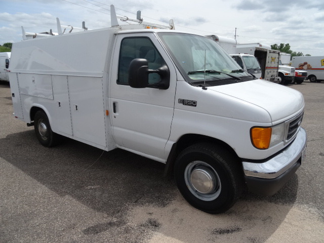 2004 E350 Service Tuck