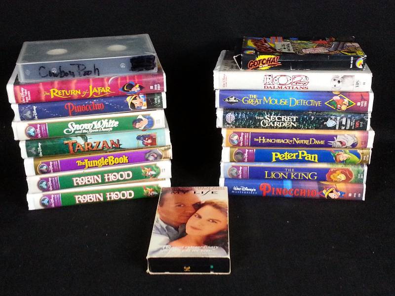 Lot of (17) VHS Tapes - Mostly Disney