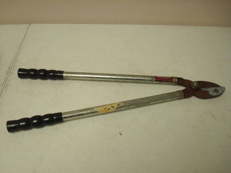 lot 25 image: Garden Snipper