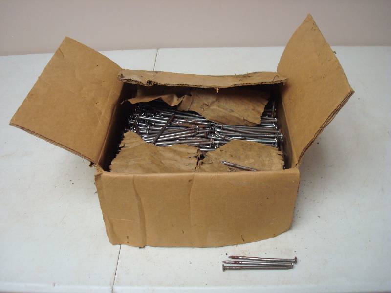 lot 32 image: Box Of 4 Inch Nails