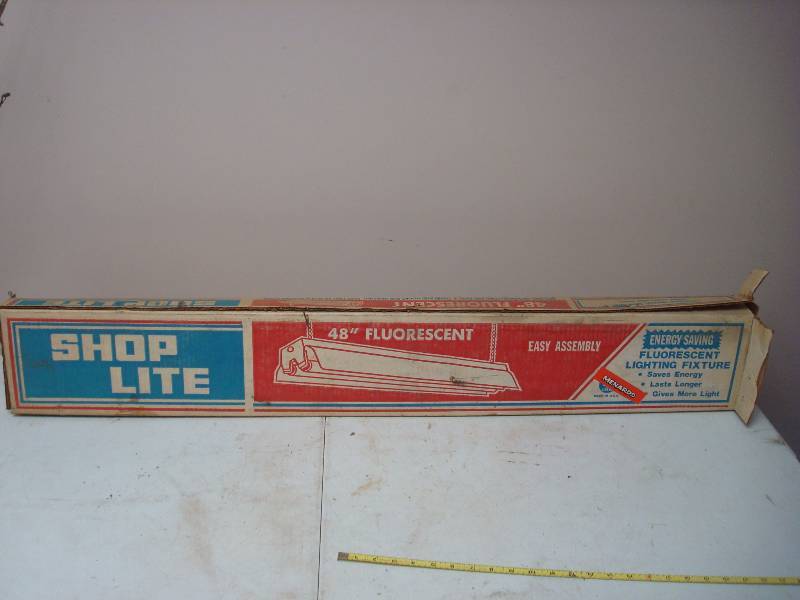 lot 34 image: Unused Shop Light