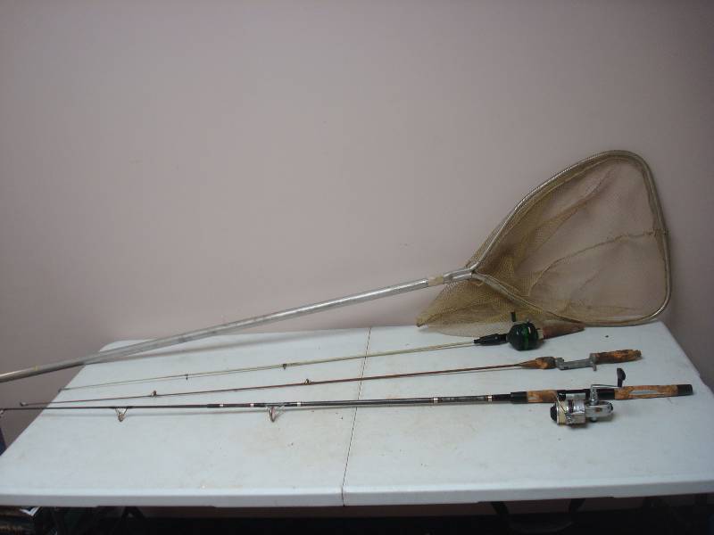 lot 42 image: Lot Of Fishing Items