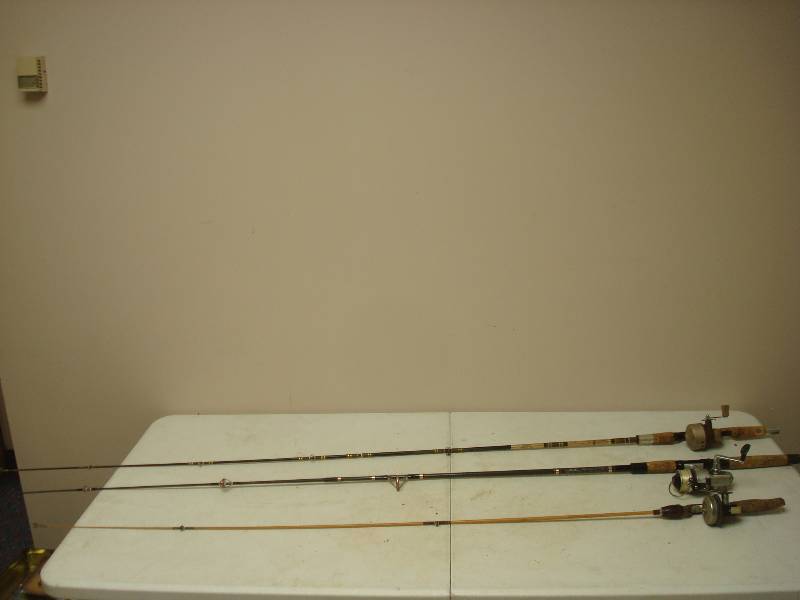 lot 43 image: Lot Of Fishing Poles