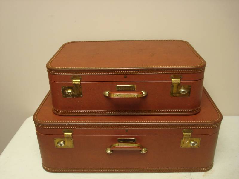 lot 45 image: Pair Of Vintage Suit Cases