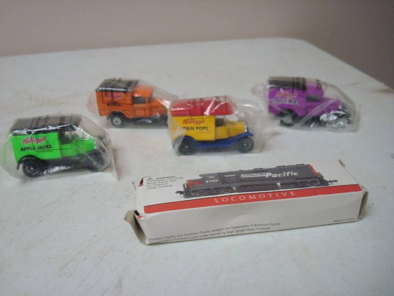 lot 54 image: Lot Of Cereal Cars, Train