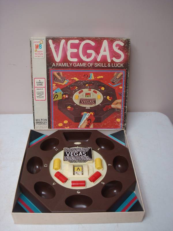 lot 75 image: Vintage Vegas Board Game