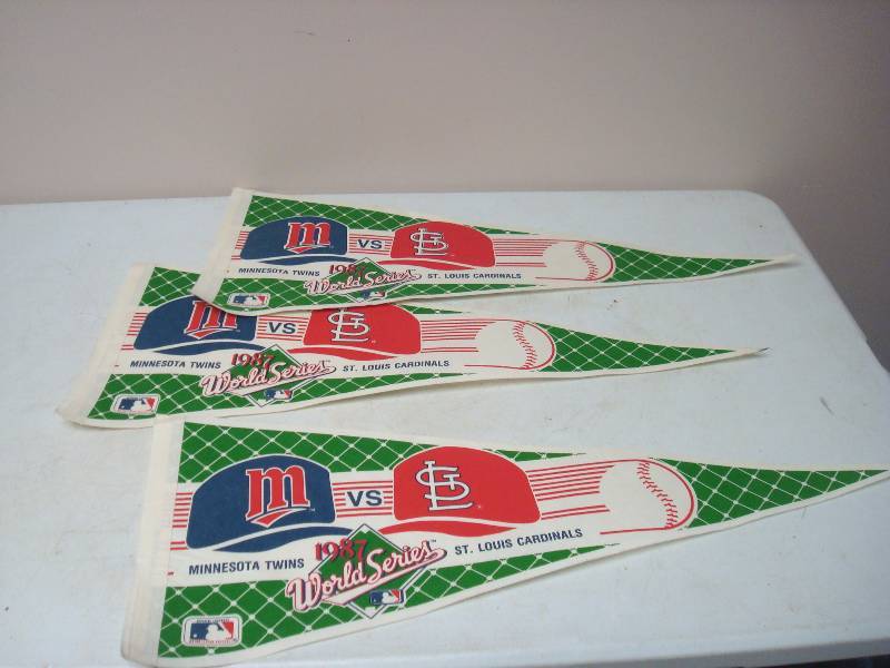 lot 109 image: Minnesota Twins World Series Pennant