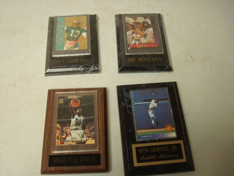 lot 111 image: Lot Of Sports Card Blocks