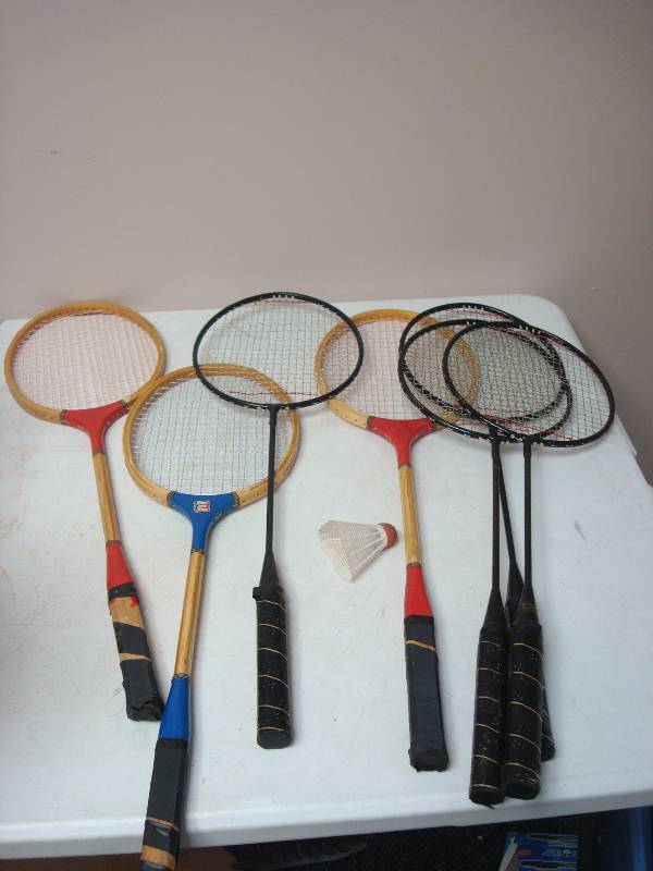 lot 115 image: Lot Of Used Badminton Rackets
