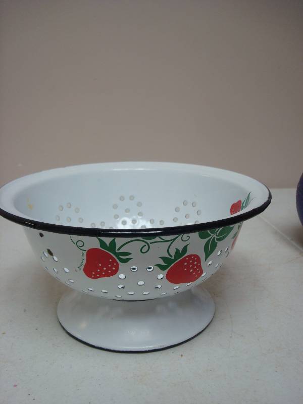 lot 121 image: Metal Strawberry Strainer, Some Wear