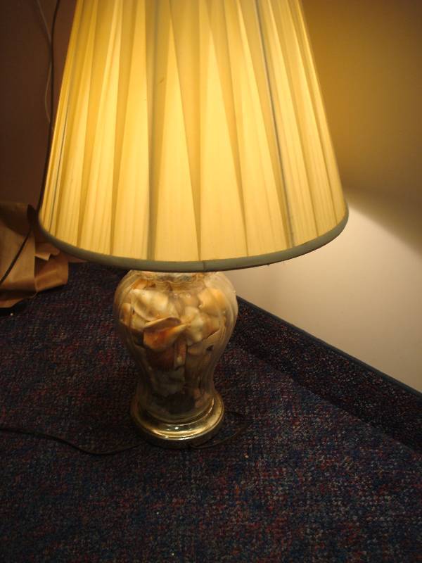 lot 143 image: Sea Shell Lamp, Some Wear