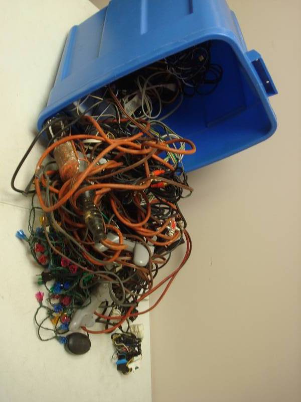 lot 152 image: Bin Filled With Scrap Wire