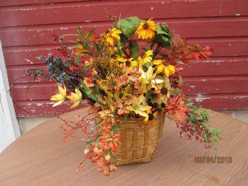 Nice sized basket with miscellaneou...