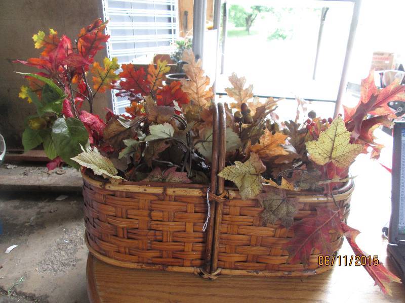 Nice basket of artificial fall leav...