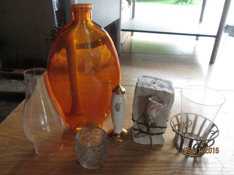 Lot of miscellaneous glassware...