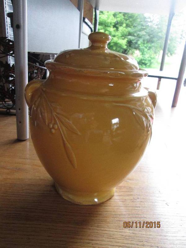 Bella stoneware crock, mustard colo...