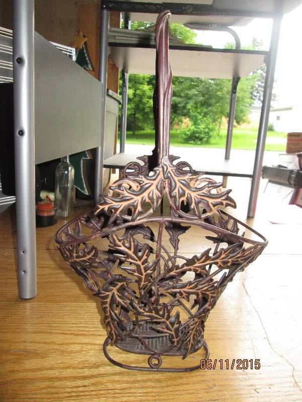 Fantastic metal basket with fall le...