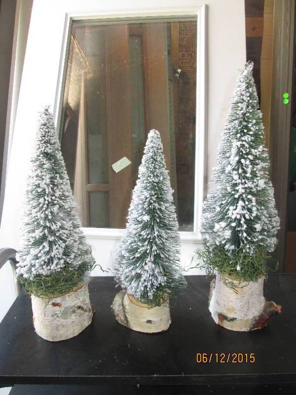 Lot of 3 flocked miniature Christma...