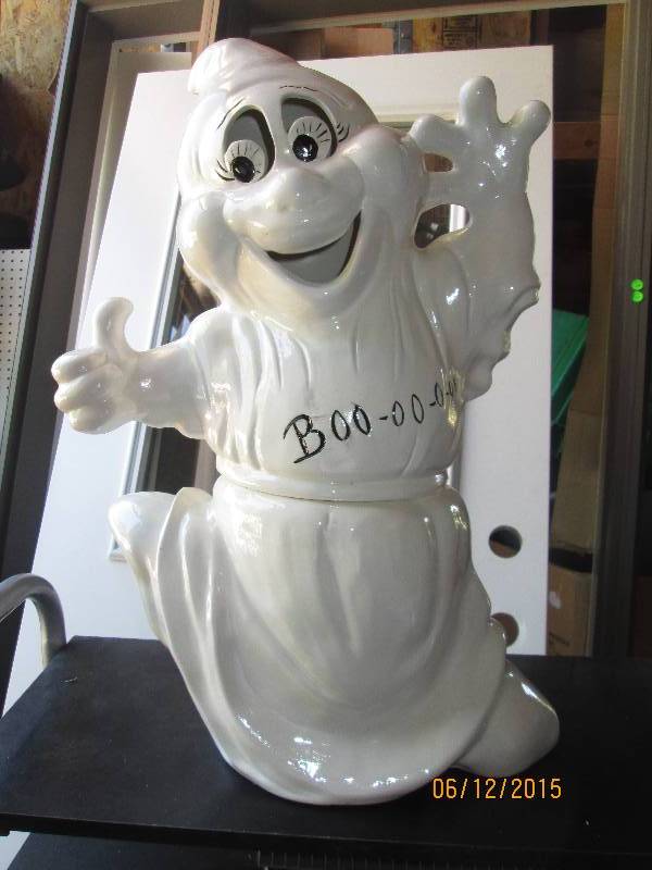 Large 2-piece porcelain ghost...