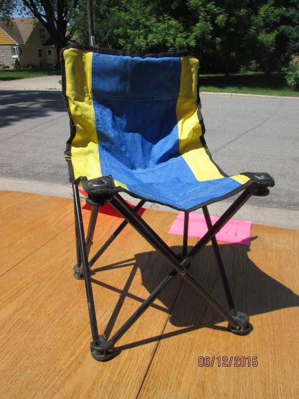 Childs sling lawn chair...