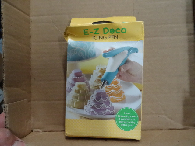 cake decorating