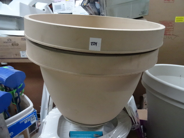 Plastic pots