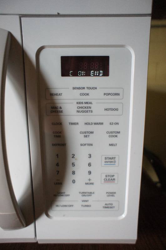 LG Microwave - Model # (LMV1813SW)