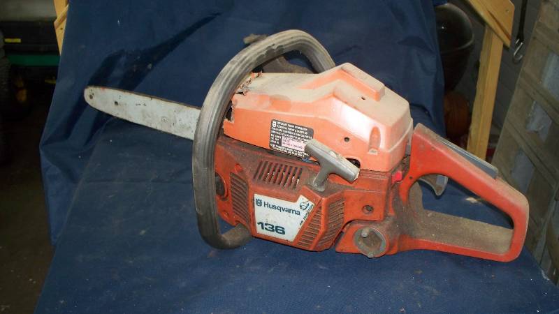 lot 15 image: Chain Saw