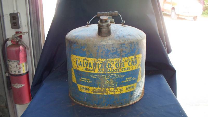 lot 42 image: Oil Can