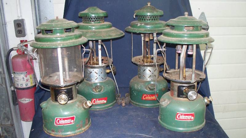 lot 77 image: Coleman Lantern