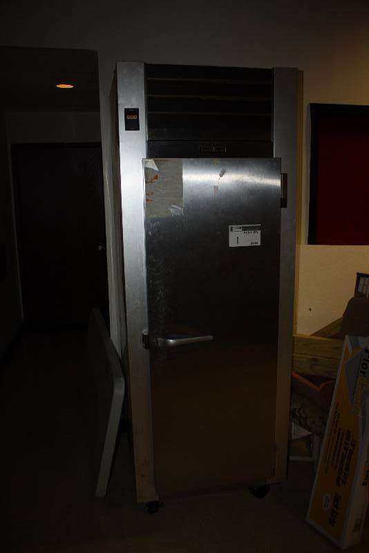 lot 1 image: Traulsen Single Door Freezer Model G12010 115V60HzPh1 Total Current 9.5 30 x 34 x 83.5.