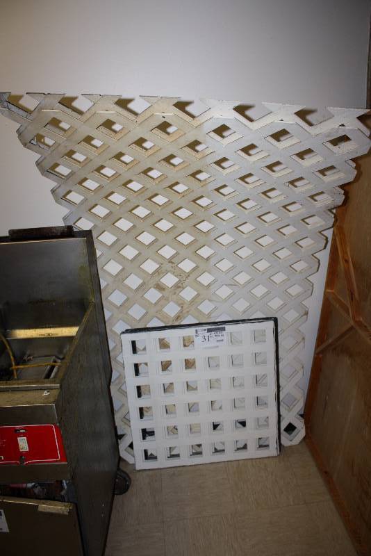 lot 31 image: Lot of (8) Wooden Trellis Fencing Cross-Hatched White 27 x 27 (6) 39 x 72 (2).