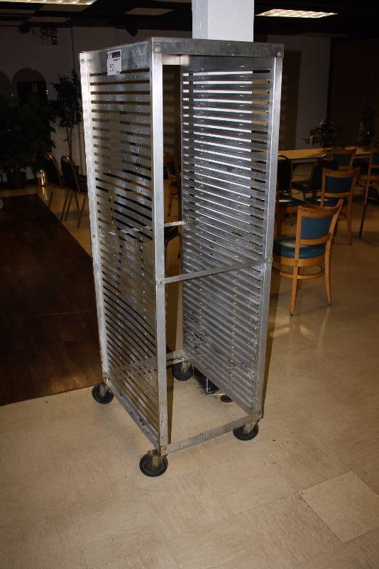 lot 50 image: Metal Speed Rack for Baking Trays with Wheels 21.5 x 28 x 70.