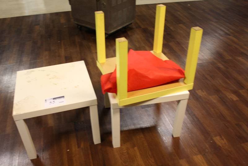 lot 55 image: Lot of (3 )Including Wood-Style End Tables Square 21.5 x 21.5 x 18.