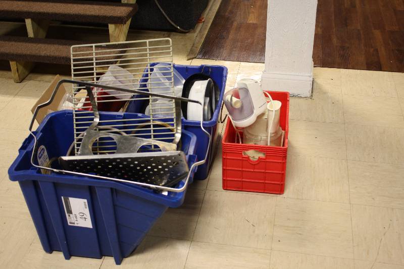 lot 49 image: Box Lot of (4) including Miscellaneous Tupperware Metal Grate Kitchenware And More.