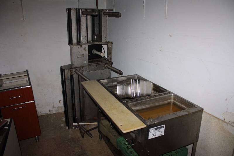 lot 62 image: Lot of (2) Including Hot Bar wPlastic Prep Table, 3 Wells wExtra Inserts, Stainless Steel Stainless Steel Table wMiscellaneous Work Stations