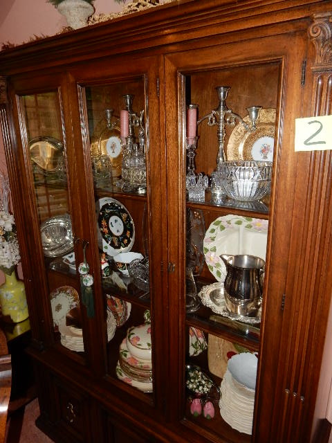 BreakfrontChina Hutch.. 1 piece..