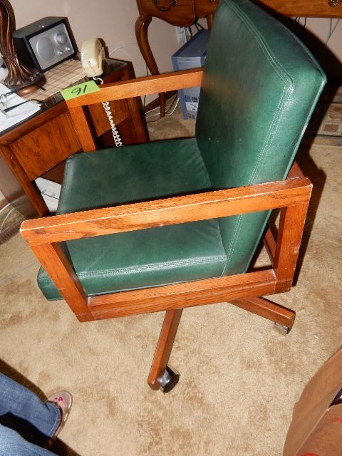 Mid Mod style office Chair..