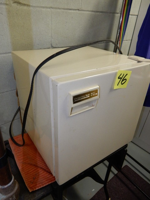 Montgomery Wards, Compact Refrigerator