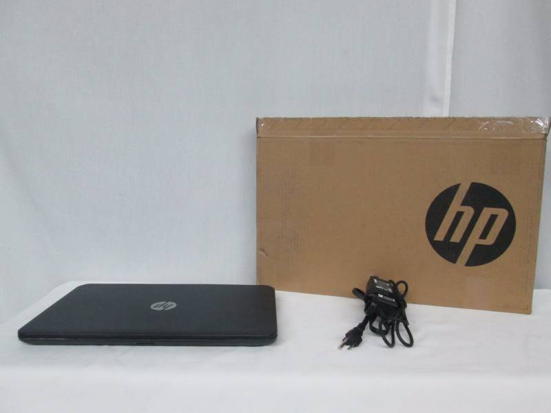 lot 18 image: HP 15.6 4GB Windows 8.1 Laptop