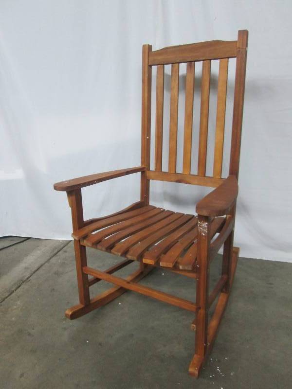lot 49 image: Traditional Rocking Chair
