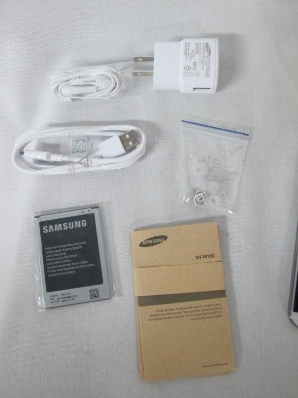 lot 33 image: Samsung Galaxy S4 Mini Dual Sim Smartphone