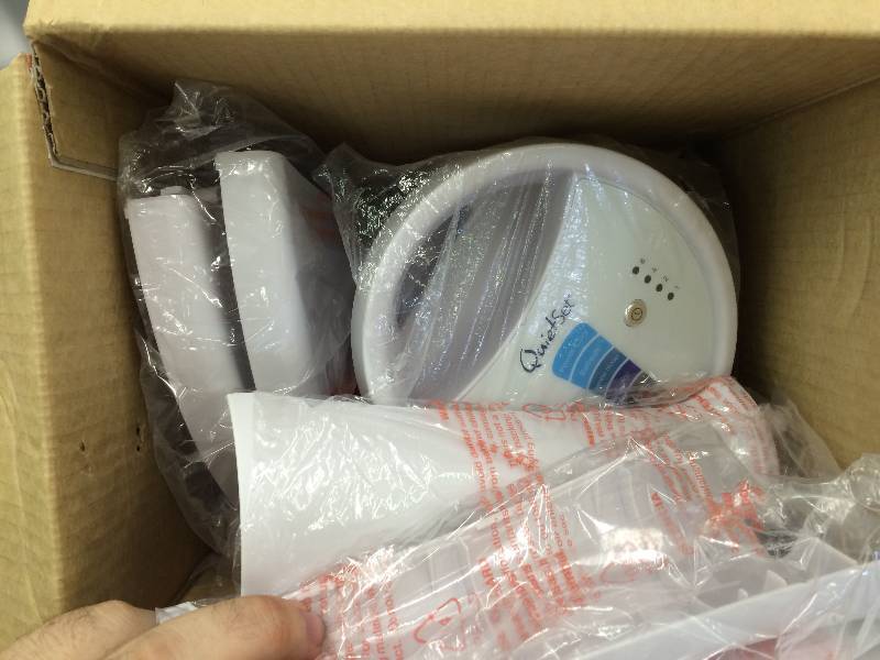 lot 10 image: new honeywell quiet set tower fan