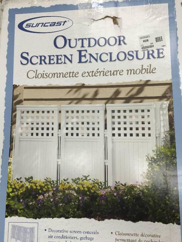 lot 21 image: Suncast FS4423 Outdoor Screen Enclosure retail $99