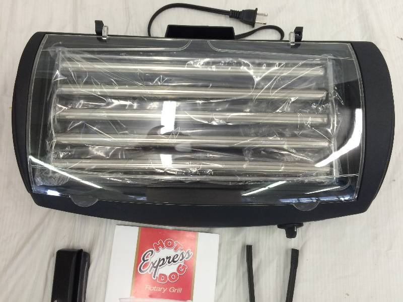 lot 29 image: Brand new got dog express rotary grill retail   $60