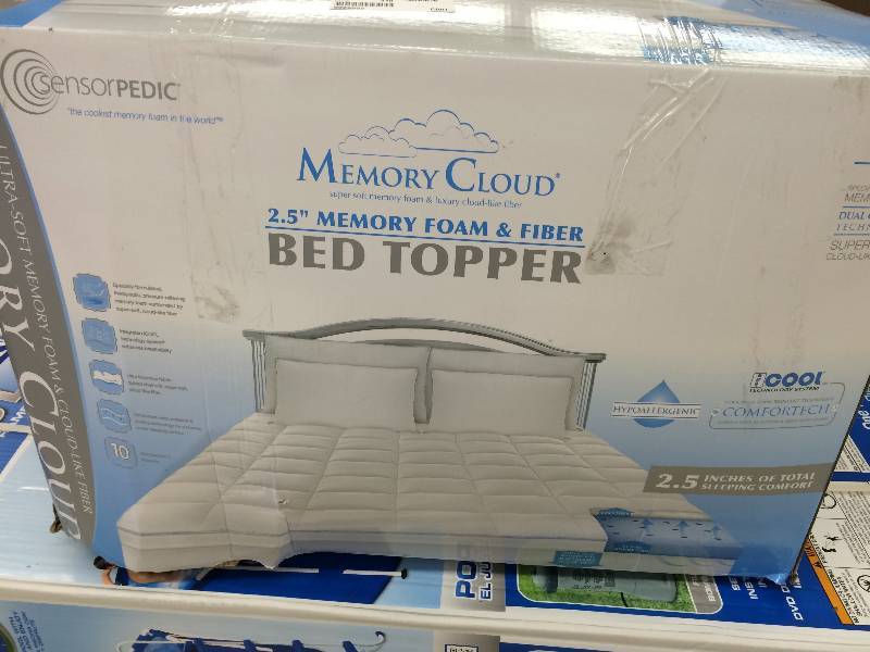 lot 59 image: SensorPEDIC Memory Loft Deluxe Bed Topper, Queen retails for $152 on amazon