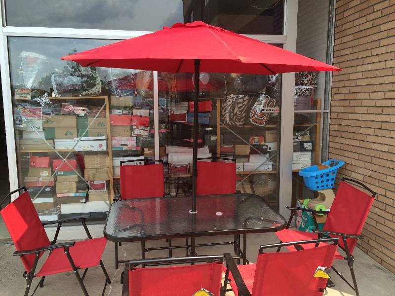 lot 32 image: alcove Como 8-pc. Patio Set retail $299